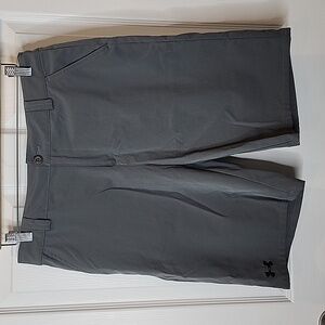 Under Armour Heat Gear Flat Front Golf Gray Shorts, Kids Size YXL Loose Fit